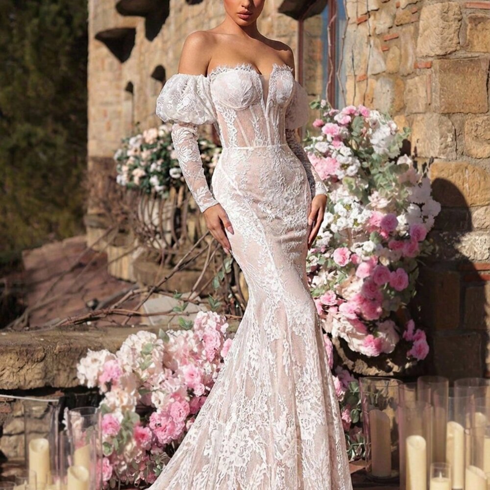 White Elegant Women's Lace Off Shoulder Trailing Dress - Picture 5 of 9